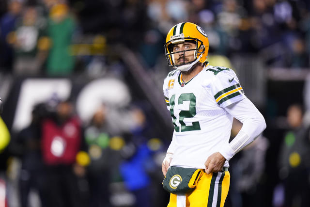 Rodgers, Peppers lead Packers past Eagles 53-20