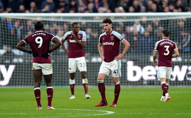 West Ham players look dejected