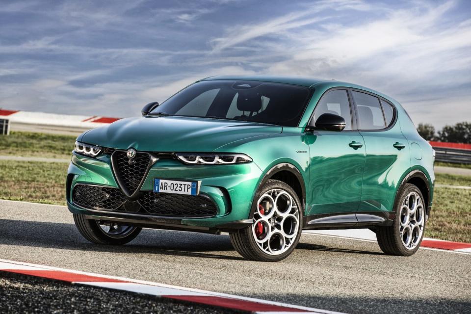 稀有的新世代義大利運動休旅車Alfa Romeo Tonale亦有1輛新車掛牌。
