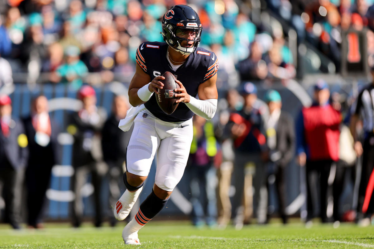 Hamp & O'B: Justin Fields breaks out, but Bears fall to the Dolphins