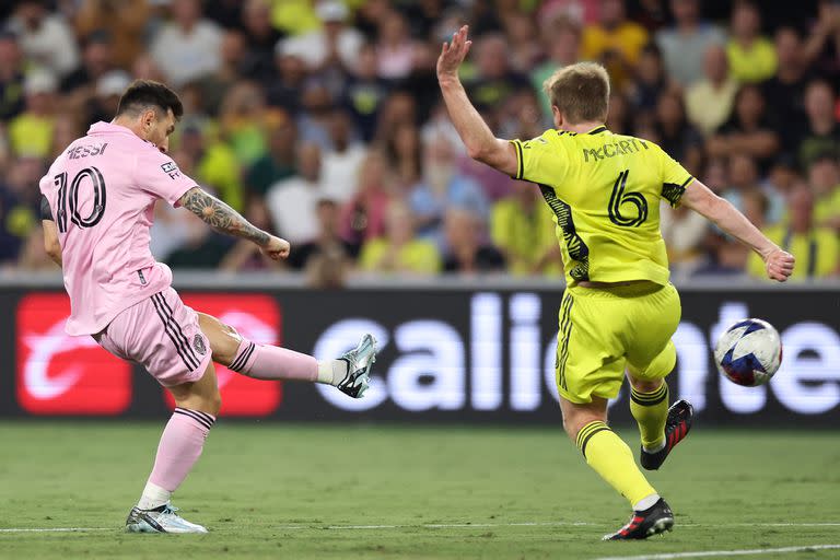 El momento exacto en el que Messi saca a relucir su zurda para abrir el marcador en la final de la Leagues Cup