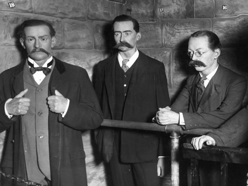 1905: Wax models of executed murderers Diereneuk and Barmouth, with Smith, of the 'Brides in the Bath' fame on display at Madame Tussaud's in London