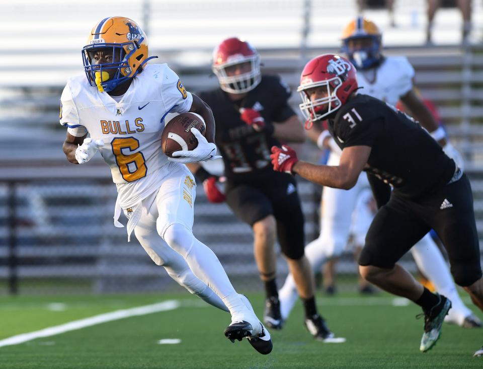 Vero Beach hosts Miami Northwestern in a high school football game, Friday, Aug. 25, 2023.