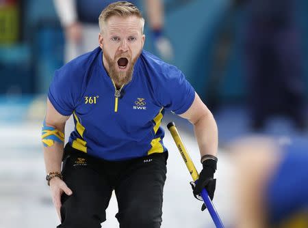 Curling - Pyeongchang 2018 Winter Olympics - Men's Final - Sweden v U.S. - Gangneung Curling Center - Gangneung, South Korea - February 24, 2018 - Skip Niklas Edin of Sweden shouts to his team mates. REUTERS/John Sibley