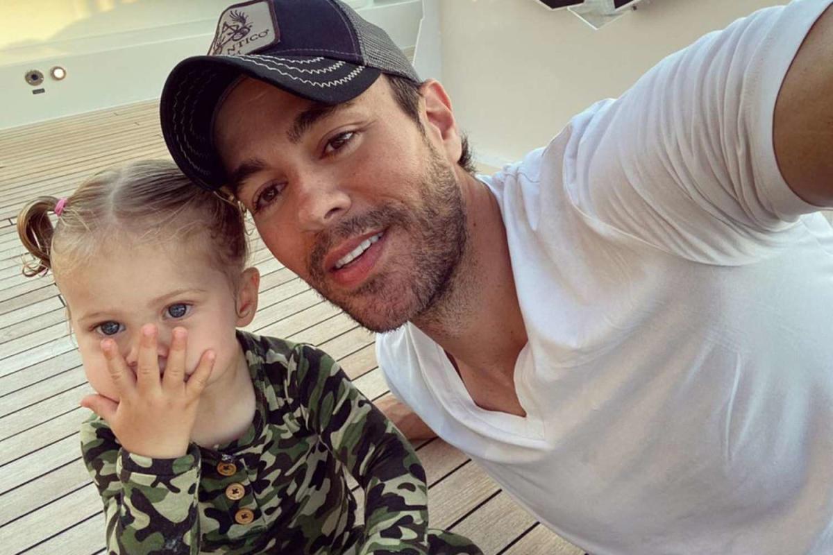 enrique iglesias: Enrique Iglesias Opens Up About Family Life with Anna  Kournikova and Their Three Kids - The Economic Times