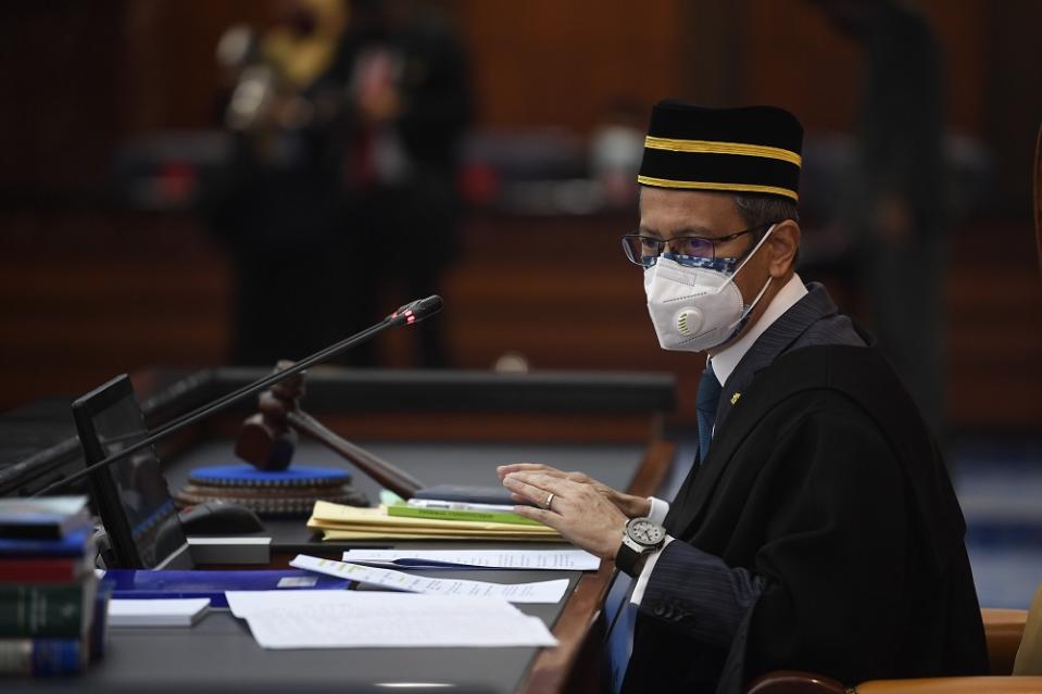 Speaker Datuk Azhar Azizan Harun issued a statement this evening ‘staunchly’ denying the allegation. He claimed no such application had been made as suggested by the report. — Bernama pic