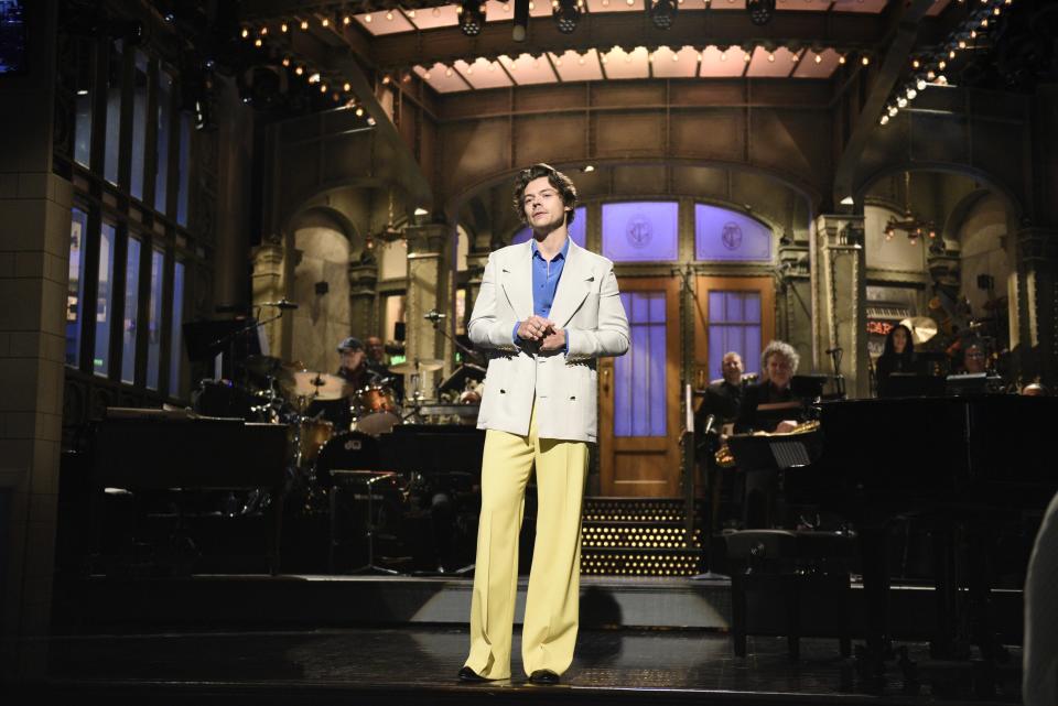 SATURDAY NIGHT LIVE -- "Harry Styles" Episode 1773 -- Pictured: Host Harry Styles during the monologue on Saturday, November 16, 2019 -- (Photo by: Will Heath/NBC/NBCU Photo Bank via Getty Images)