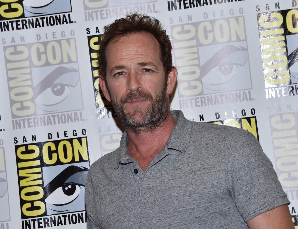 Actor Luke Perry arrives for the press line of "Riverdale" at Comic Con in San Diego, July 21, 2018. (Photo by CHRIS DELMAS / AFP)        (Photo credit should read CHRIS DELMAS/AFP via Getty Images)