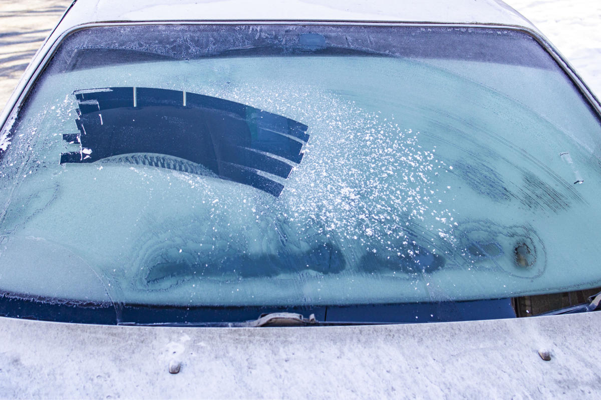 Frost: Get rid of ice and frost on a car windscreen with this