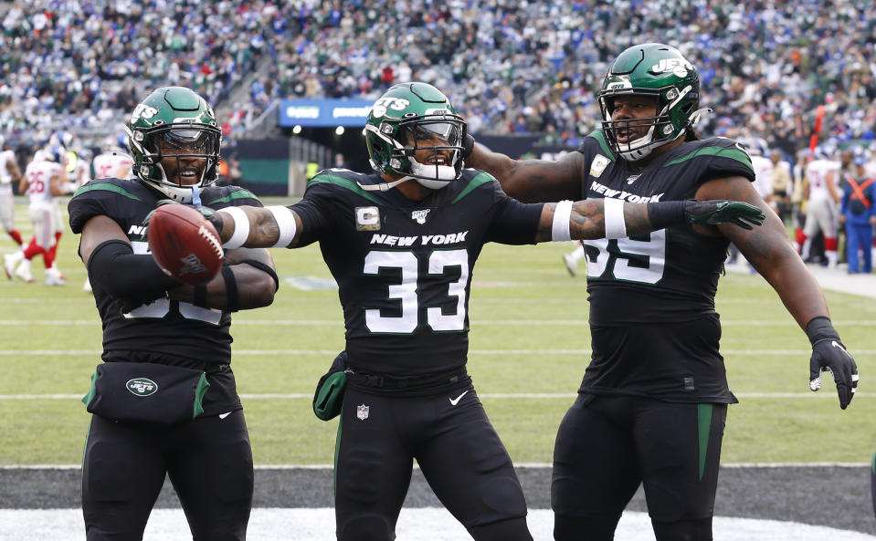 New York Jets strong safety Jamal Adams (33) celebrates 