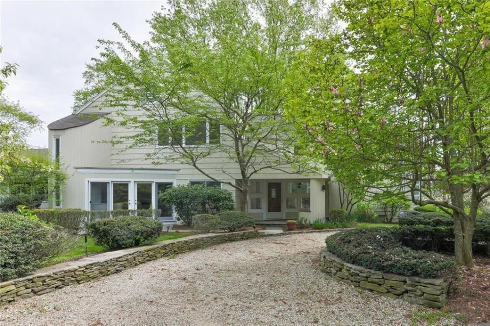 9) Weinstein is also selling a home in Amagansett on Long Island.