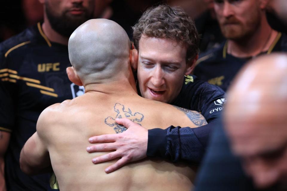 Zuckerberg bids the Australian good luck before the featherweight title fight (Getty Images)
