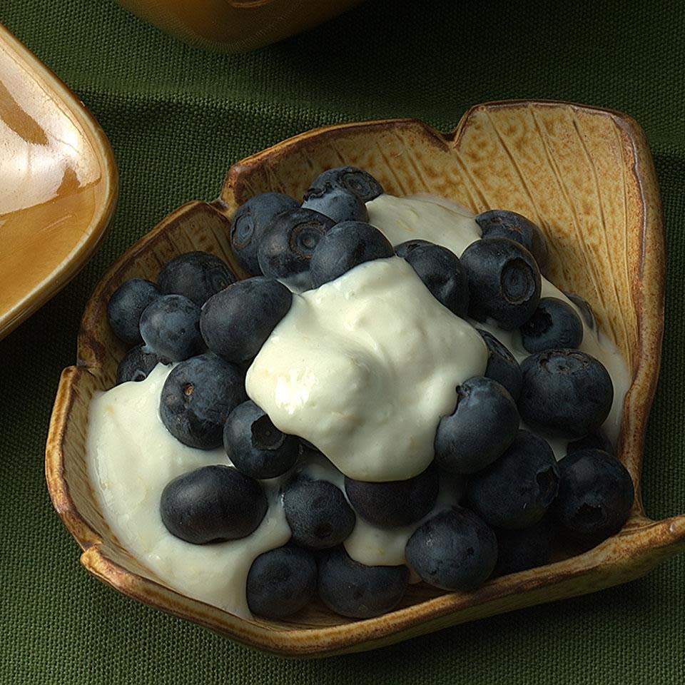 Blueberries with Lemon Cream