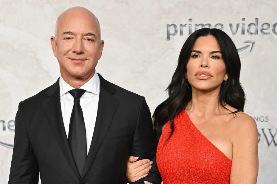 <p> Karwai Tang/WireImage</p> Jeff Bezos and Lauren Sánchez pledge to donate $100 million to Maui wildfires