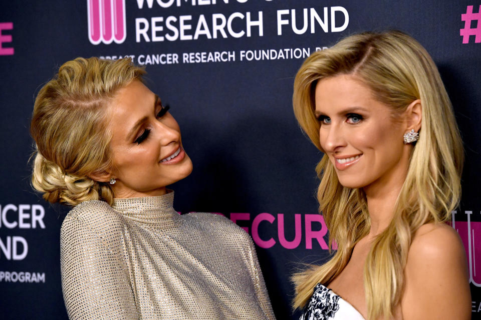 BEVERLY HILLS, CALIFORNIA - FEBRUARY 27: Paris Hilton and Nicky Hilton Rothchild attend The Women's Cancer Research Fund's An Unforgettable Evening 2020 at Beverly Wilshire, A Four Seasons Hotel on February 27, 2020 in Beverly Hills, California. (Photo by Frazer Harrison/Getty Images)