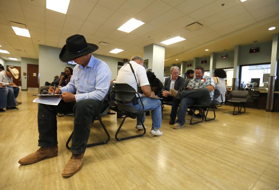 Ryan Bundy, son of rancher Cliven Bundy, files a criminal complaint against the Bureau of Land Management at the Las Vegas Metropolitan Police Department in Las Vegas, Nevada May 2, 2014. (REUTERS/Mike Blake)