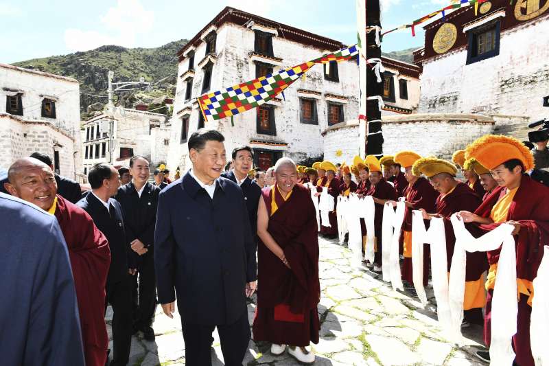 2021年7月22日，中國國家主席習近平造訪西藏拉薩哲蚌寺（AP）