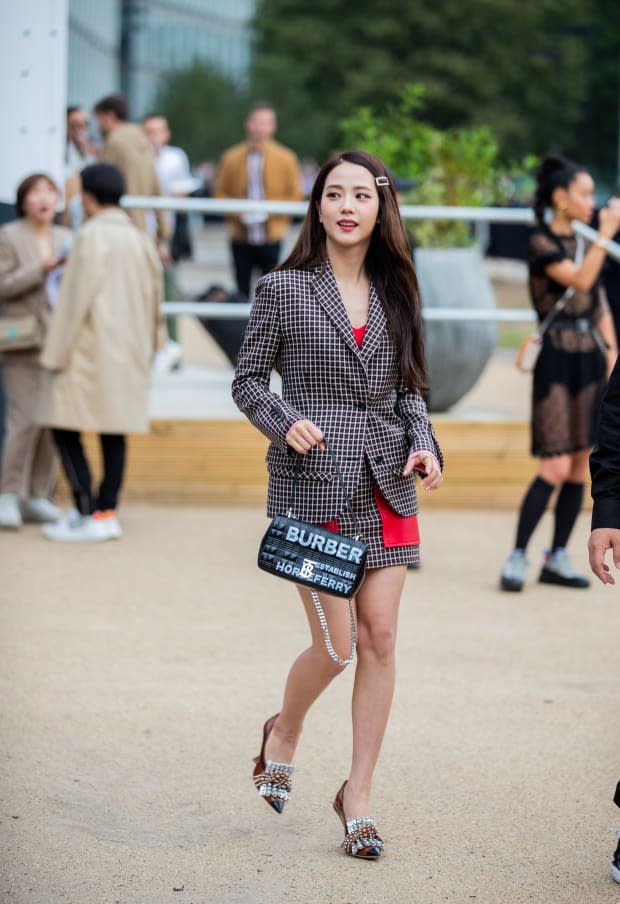 Jisoo, who serves as a Brand Ambassador for Dior, attends Burberry's Spring 2020 runway show at London Fashion Week.