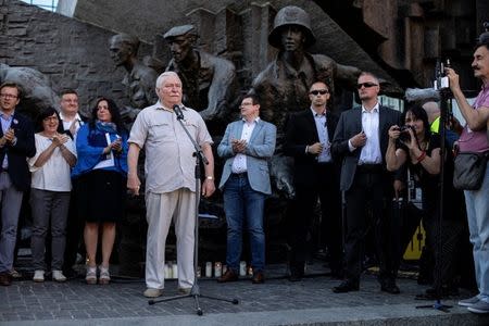 Former Polish President Lech Walesa speaks during a protest against the conservative government's makeover of the Polish judiciary in Warsaw, Poland July 4, 2018. Agencja Gazeta/Dawid Zuchowicz via REUTERS