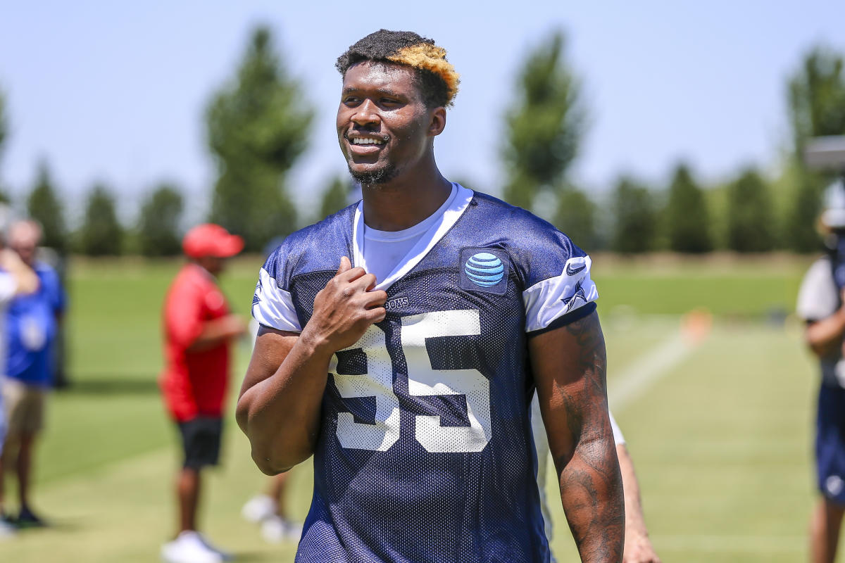 Jun 12, 2018: Dallas Cowboys defensive tackle David Irving #95 works out  lightly with the team during mandatory training camp at The Star in Frisco,  TX Albert Pena/CSM Stock Photo - Alamy