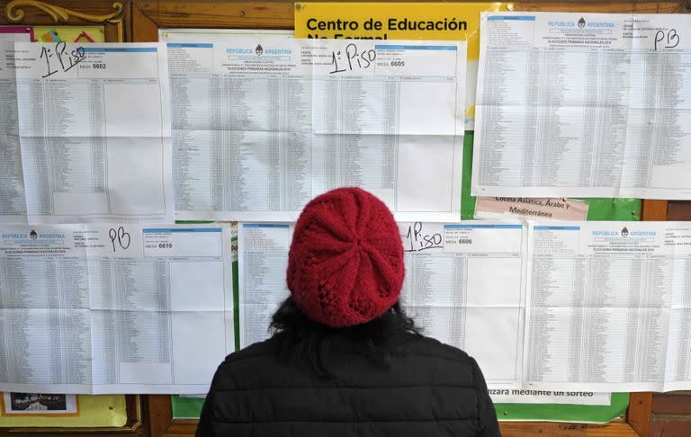 Hurgando en el padrón. Buscando el número de mesa en la ciudad