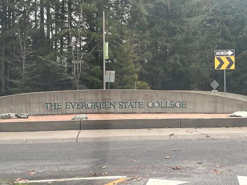 PHOTO: One student has died and two others were injured in a suspected case of carbon monoxide poisoning at Evergreen State University in Olympia, Wash. (KOMO)