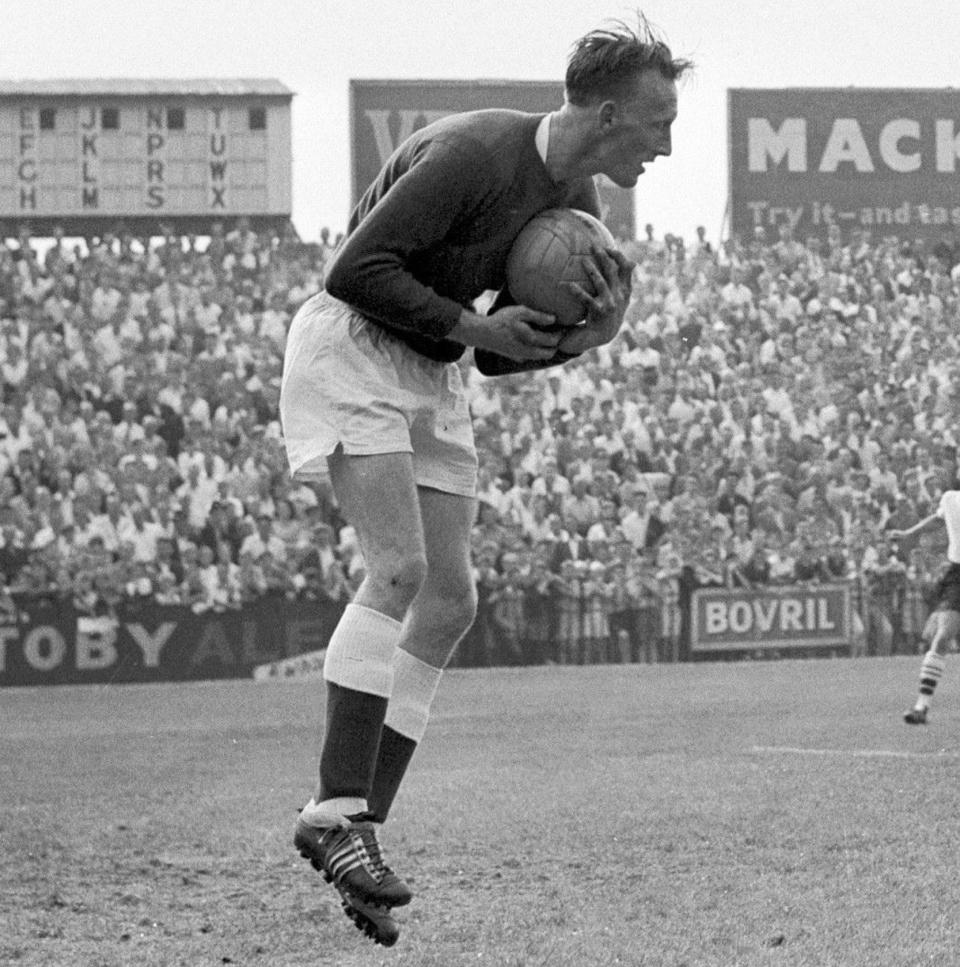 Baynham makes a save against Fulham at Craven Cottage in 1959