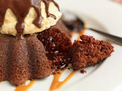 <b>Chili's Molten Chocolate Cake</b><br> Want the smell of warm chocolate cake wafting through your kitchen? This <a href="http://abcnews.go.com/GMA/Recipes/story?id=4310959" rel="nofollow noopener" target="_blank" data-ylk="slk:recipe;elm:context_link;itc:0;sec:content-canvas" class="link ">recipe</a> for the sweet dessert is the perfect dinner party dessert.