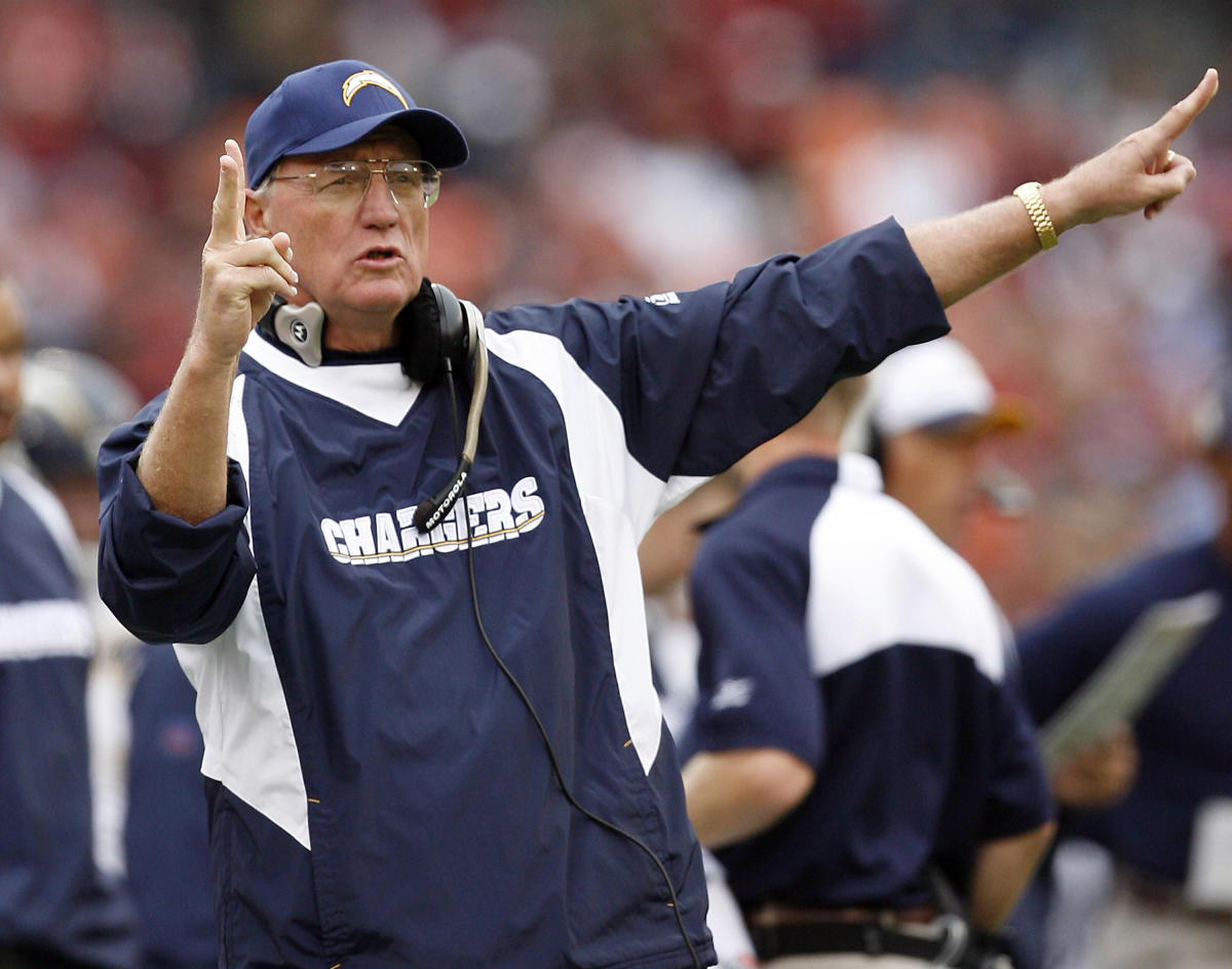 Marty Schottenheimer, NFL coach with 200 wins, dies at 77