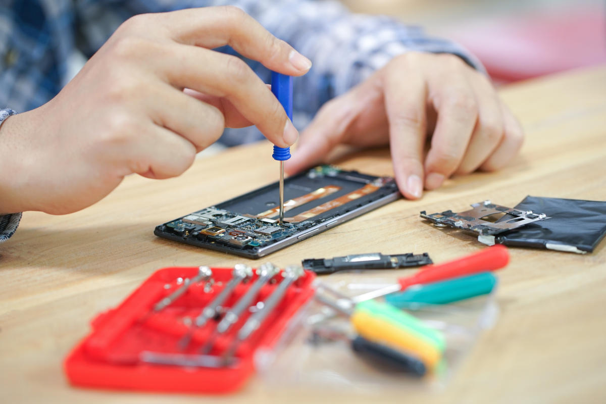 New York’s governor signs watered-down right-to-repair bill - engadget.com