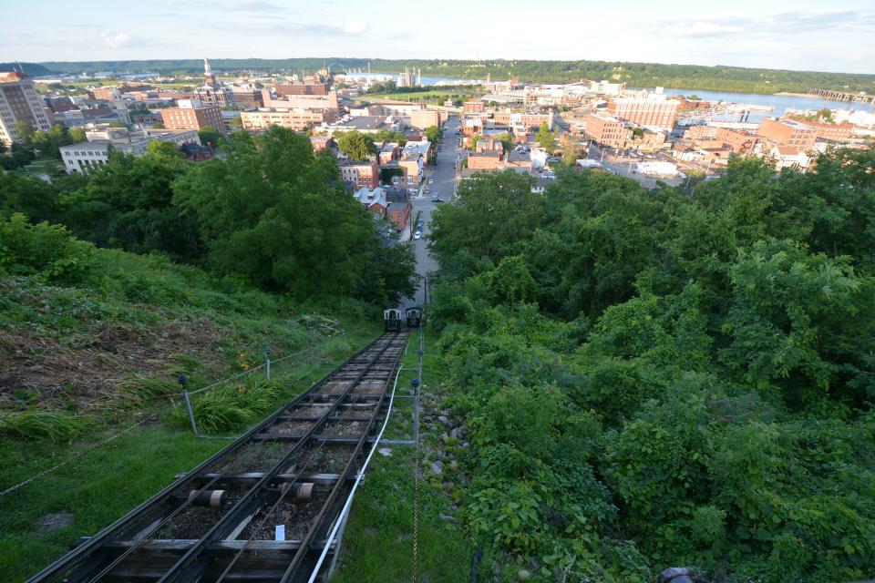 The Fenelon Place Elevator of Dubuque has been called “the world’s steepest, shortest scenic railway.” From the top, you can see a magnificent view of Dubuque’s downtown business district, the Mississippi River and horizons in both Illinois and Wisconsin.