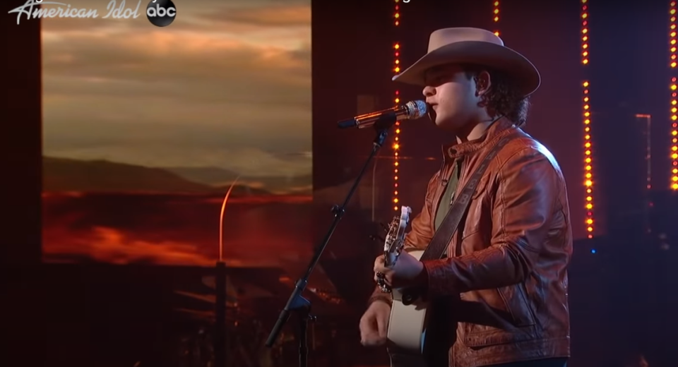 Caleb Kennedy performing on ‘American Idol.’