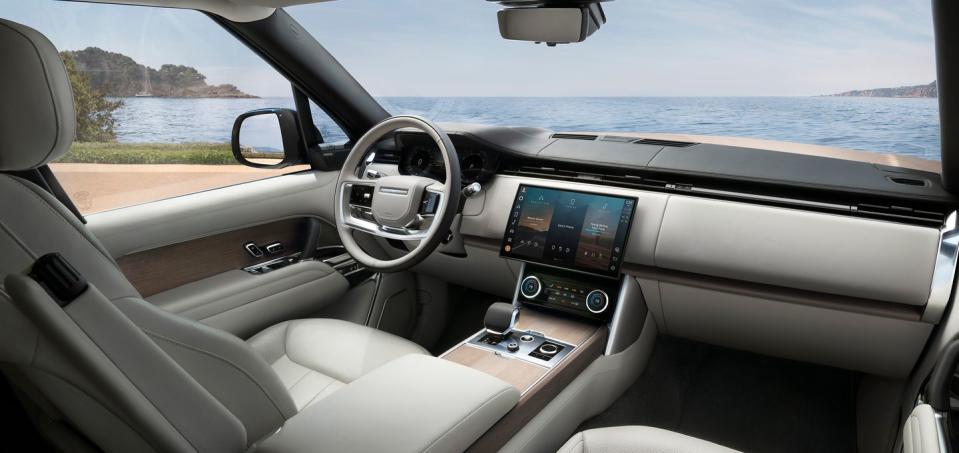 See the 2022 Land Rover Range Rover From Every Angle