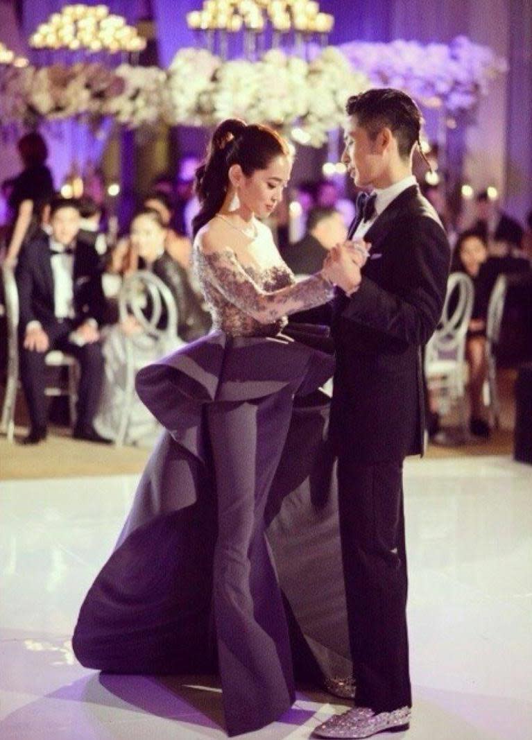 吳建豪2013年迎娶百億千金石貞善，還在個人網站分享夢幻婚禮受到祝福。（翻攝自吳建豪臉書）