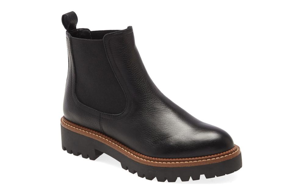 Black leather Chelsea boot