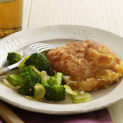 Breaded Pork-and-Mozzarella Stacks with Garlic Broccoli