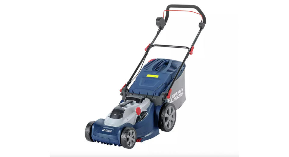 This battery lawnmower offers seven cutting heights which range from 25mm to 75mm.