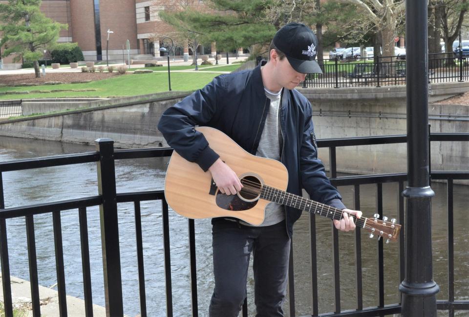 Battle Creek-area singer/songwriter Sage Castleberry has been nominated for a Josie Music Award in partnership with Sam Luna.