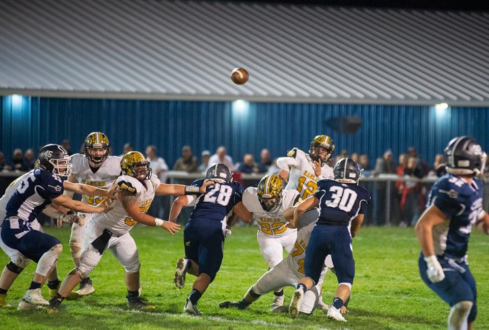 Colonel Crawford's Kam Lohr slings the ball downfield.