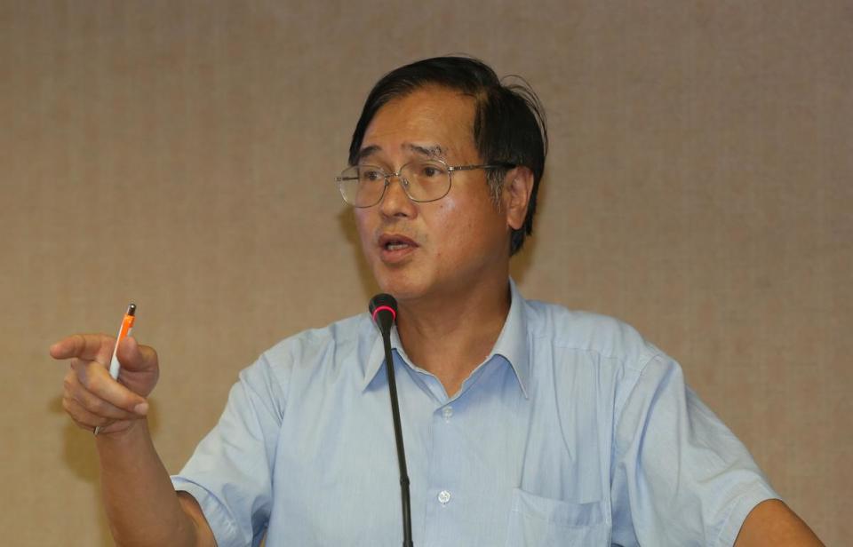 立委鄭天財強調，他對港務公司所作的預算主決議案具法律效力。