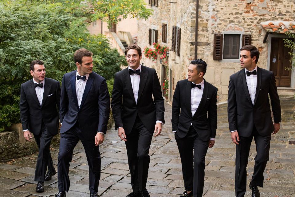 That’s Amore: This Couple Had a Romantic, Rainy Wedding at a Tiny Chapel in Tuscany