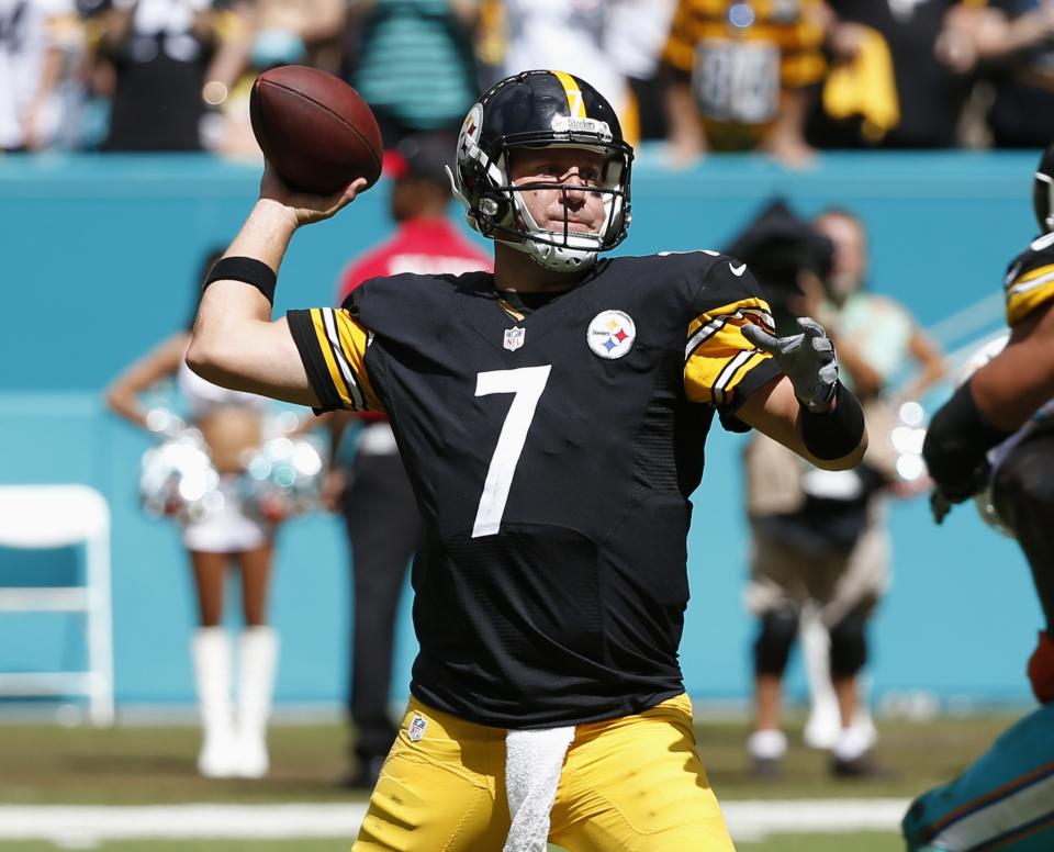 Ben Roethlisberger could be out indefinitely after a knee injury. (AP)