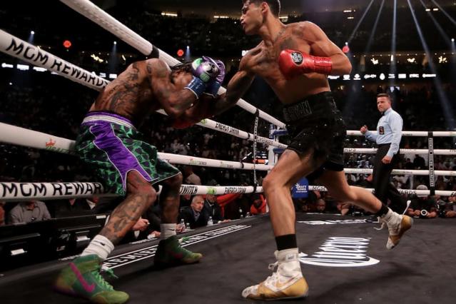 Boxing was done in style last night, as #GervontaDavis wore #HumanMade  shorts, paired with #Nike x #TheShoeSurgeon custom boots, while…