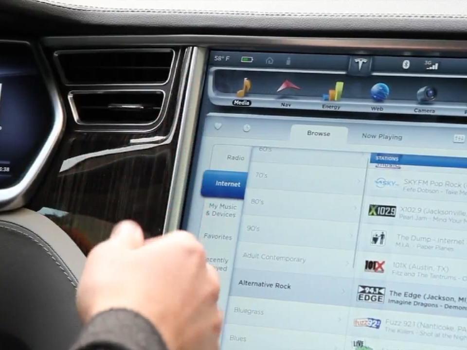 tesla model s infotainment