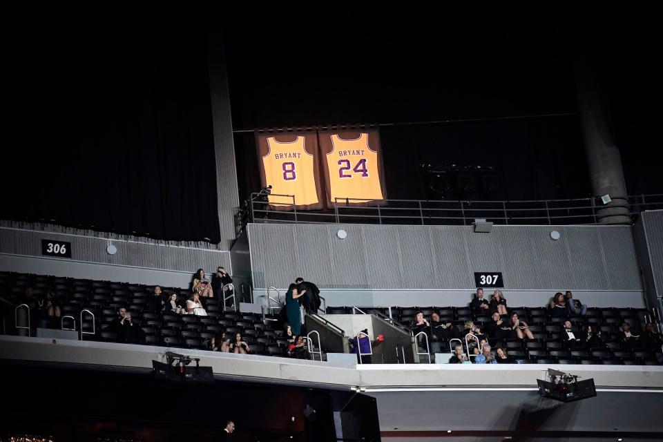 kobe bryant jerseys staples center