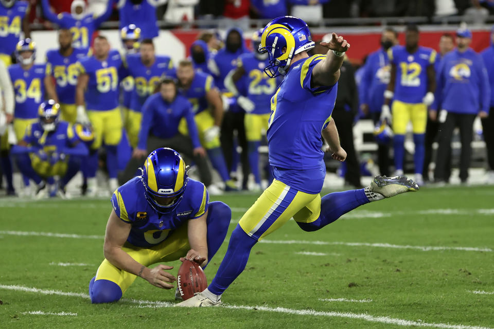 Los Angeles Rams' Matt Gay kicks the game-wining field goal against the Tampa Bay Buccaneers during the second half of an NFL divisional round playoff football game Sunday, Jan. 23, 2022, in Tampa, Fla. (AP Photo/Mark LoMoglio)