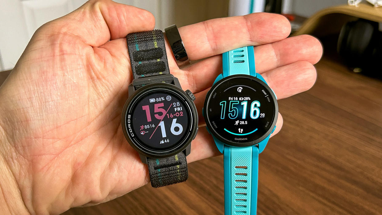  Garmin Forerunner 165 vs Coros Pace 3. 