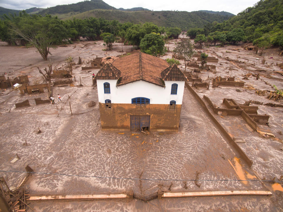 The city of Paracatu was vanished by a river of mud, after a mining dam burst at Mariana, Minas Gerais. It was the biggest environmental accident in Brazil’s history.