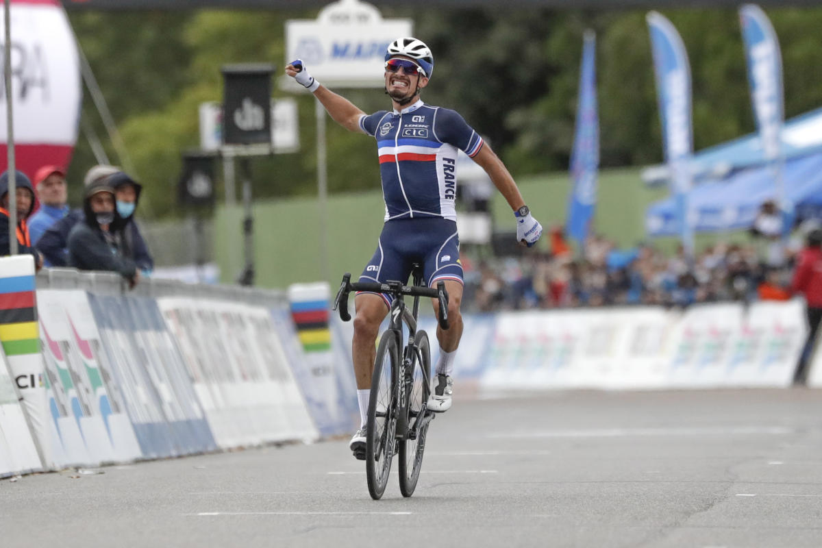 Ciclismo - Francês Julian Alaphilippe é o campeão mundial de 2020