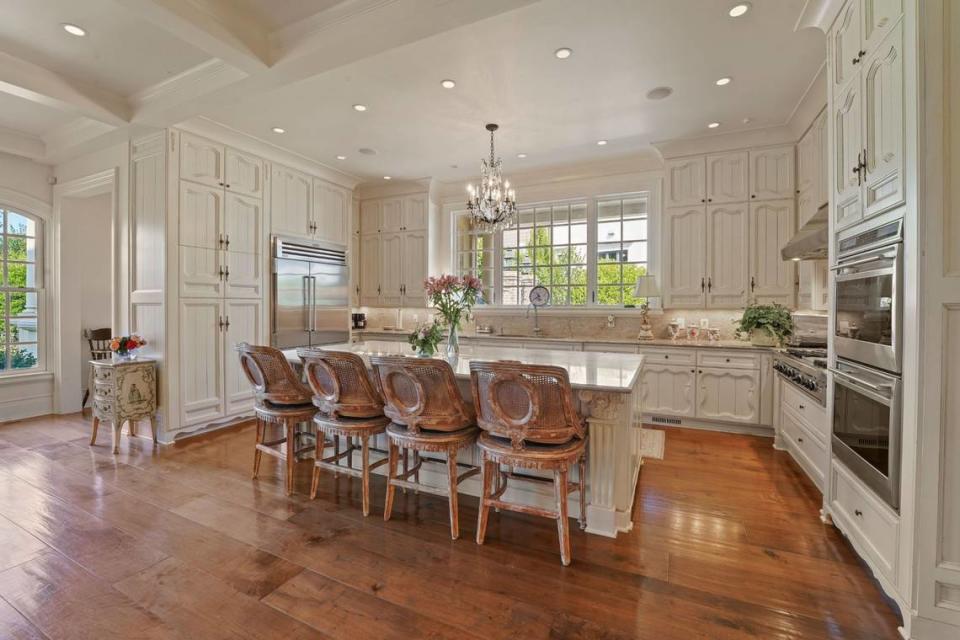 The mansion includes a spacious kitchen, and a dining room with the same Petunia hardwood parquet floors as the Sanctuary Hotel in Kiawah, according to Premier Sotheby’s International Realty.